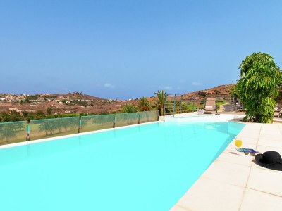 Villa Belvilla by OYO Vibrant Villa with Swimming Pool in Maspalomas - Villa