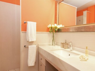 Villa Belvilla by OYO Vibrant Villa with Swimming Pool - Features photo 23