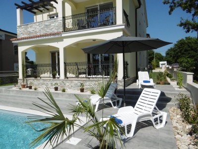 Holiday apartment Villa Luka Apartment Gray mit Pool - Outdoor photo 2