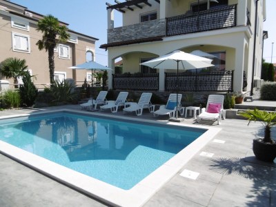 Holiday apartment Villa Luka Apartment Gray mit Pool - Outdoor photo 15