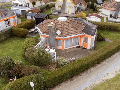 Bungalow Zeester 218 in Strandslag park in Julianadorp aan Zee - Bungalow