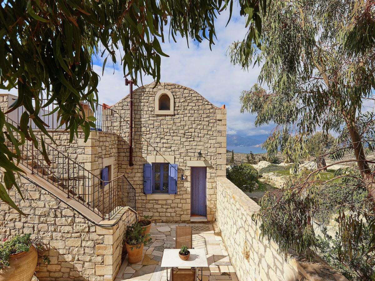 Villa Villa in Kamilari near Kid-Friendly Beach - Outdoor photo 3