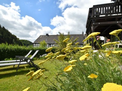 Holiday house Charmantes Ferienhaus in Deifeld - Outdoor photo 10