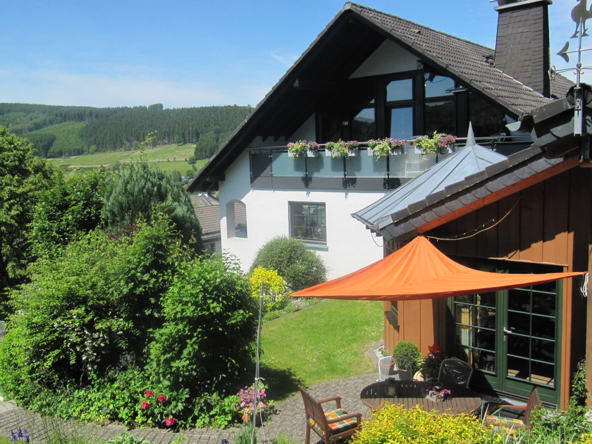 Holiday apartment "Haus Sonnenhügel" - Outdoor photo 2