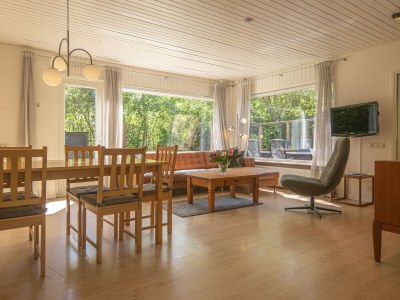 Bungalow Holiday Home De Zeebries - Stappeland 197 - Features photo 8