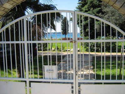 Holiday apartment Maslina A - Outdoor photo 3