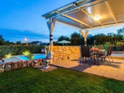 Villa West Wing with beautiful heated pool - Outdoor photo 5