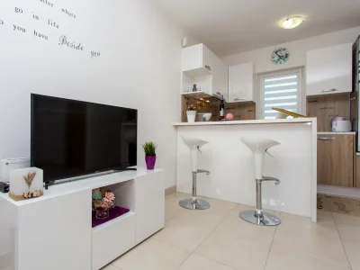 Villa West Wing with beautiful heated pool - Features photo 29