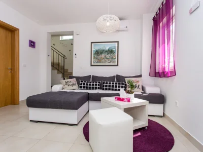 Villa West Wing with beautiful heated pool - Features photo 39