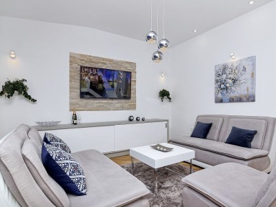 Holiday house Sergio mit Pool und Meerblick - Features photo 16