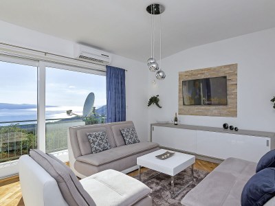 Holiday house Sergio mit Pool und Meerblick - Features photo 21