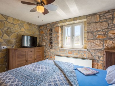 Holiday apartment Rustic with private pool - Features photo 12