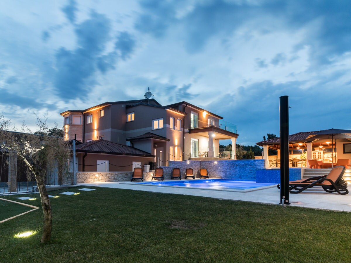 Villa Maximal 18 persons