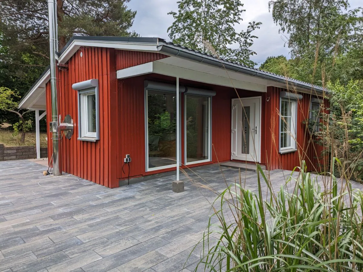 Holiday house Werder/Havel: Idyllic summer house near a lake - Outdoor photo 2