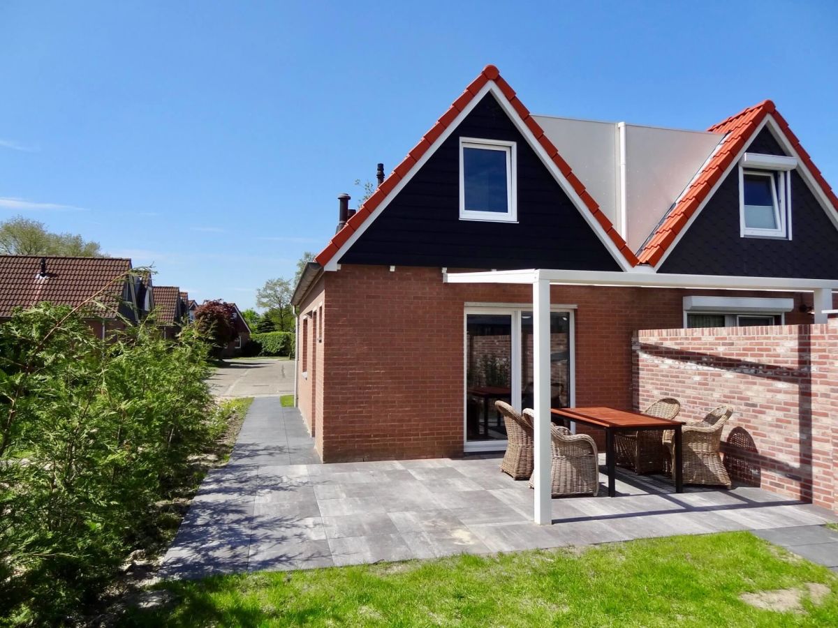 Holiday house Hoge Weide 38