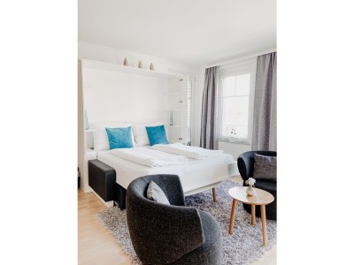 Apartment with lake view - Features photo 6