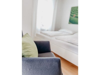 Apartment with lake view - Features photo 11