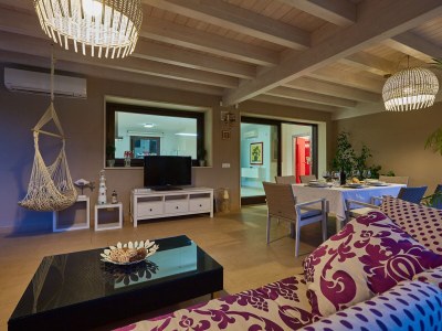 Villa Flora with pool and sea view - Features photo 12