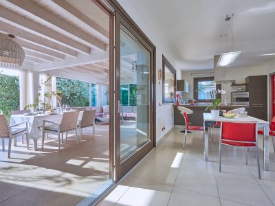 Villa Flora with pool and sea view - Features photo 14