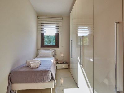 Villa Flora with pool and sea view - Features photo 18