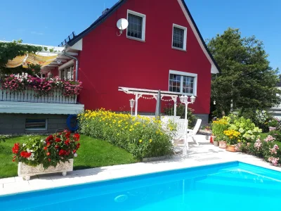 Holiday apartment Knobloch with swimming pool in Seifhennersdorf - Holiday apartment