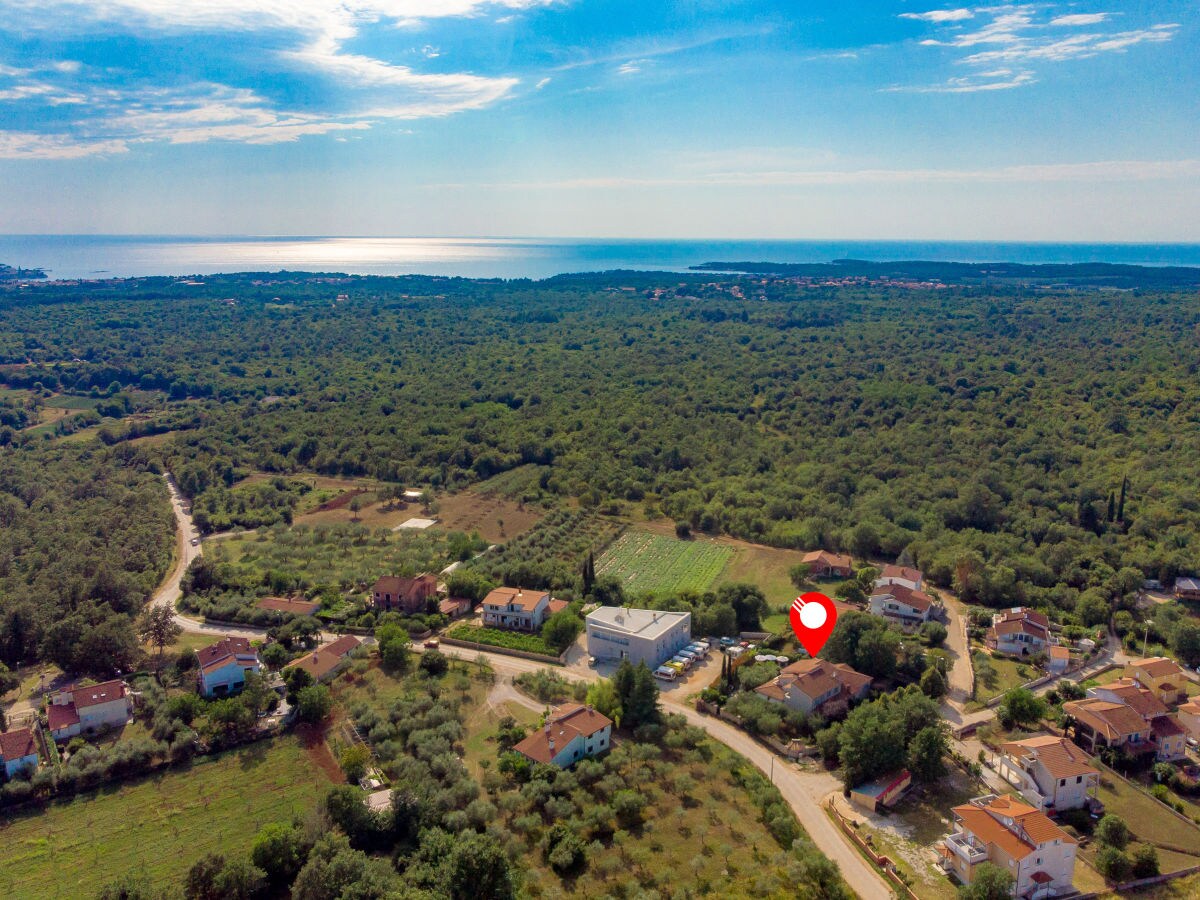 Holiday house Lidija with pool - Outdoor photo 4