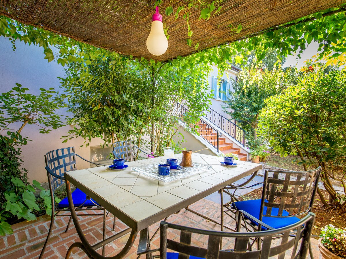 Holiday house Lidija with pool - Outdoor photo 5