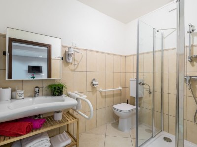 Holiday house Lidija with pool - Features photo 20