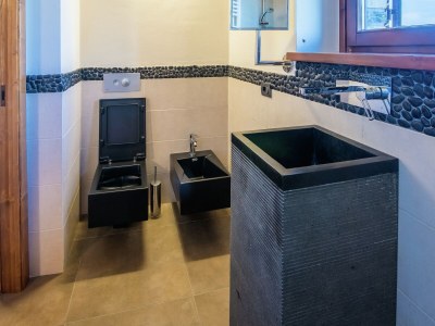 Cottage Hidden Hamlet Stay with Pool - Features photo 25