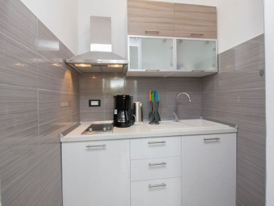 Holiday apartment With sea view 100 m from the sea - Features photo 11