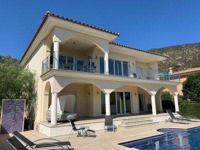 Villa Mas Ichthus in Palau- Saverdera - Villa