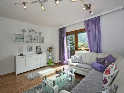 Apartment Apartment in Stumm near Ski Slopes - Features photo 11
