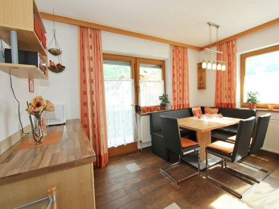 Apartment Apartment in Stumm near Ski Slopes - Features photo 14