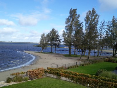 Holiday house Lakeside holiday home directly on the Veluwemeer - Outdoor photo 10