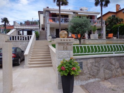 Holiday apartment Villa Maja Apartment in Njivice - Holiday apartment