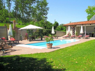 Cottage Holiday Home in Langhe with Pool and Terrace - Outdoor photo 12