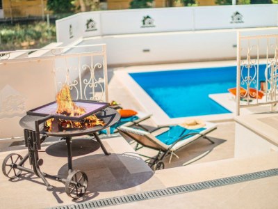 Villa - No title - - Outdoor photo 2