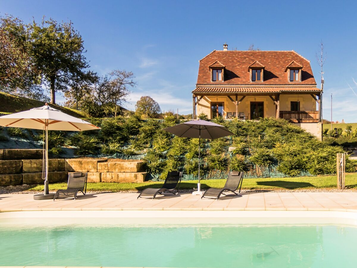 Villa Luxusvilla am Pool in Montignac