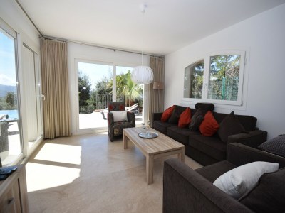 Villa Poolside Villa near the Coast - Features photo 25