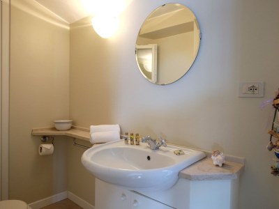 Villa Villa Coccodrilla Lake front - Features photo 20