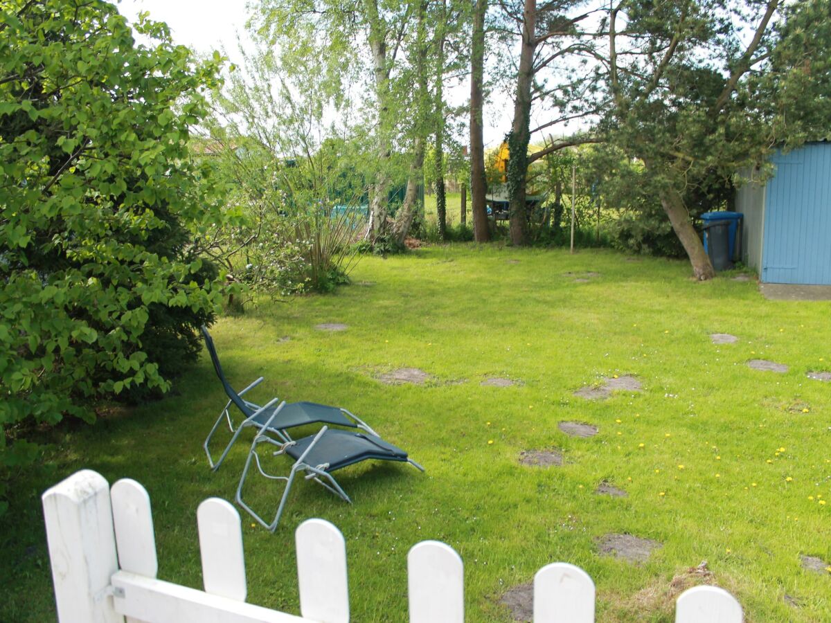 Holiday house Ruhiges Ferienhaus in Zingst–Urlaub nahe am Strand - Outdoor photo 4