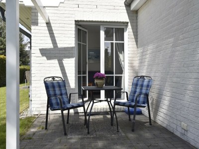 Apartment Geräumige Wohnung mit Garten in Zingst - Outdoor photo 2