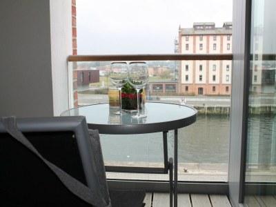 Apartment Charmante Ferienwohnung in Wismar am Hafen - Outdoor photo 2