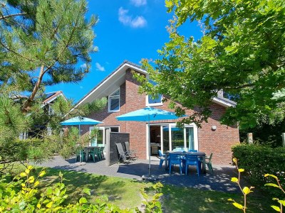 Holiday house T Duinhuis in Sint maartenszee - Holiday house