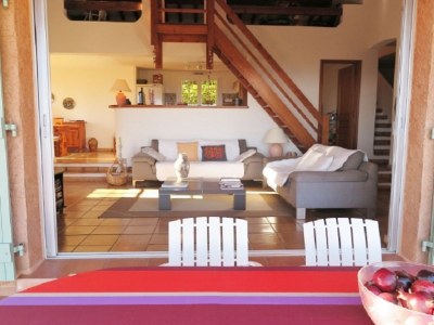 Villa H045 with infinity pool and sea views - Features photo 10