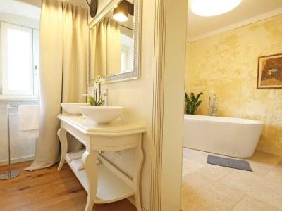 Villa Benvenuti with heated pool - Features photo 29