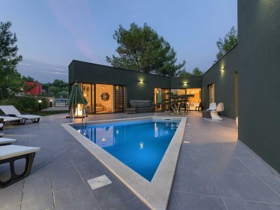 Villa Sandra with private pool, 900m beach - Outdoor photo 7