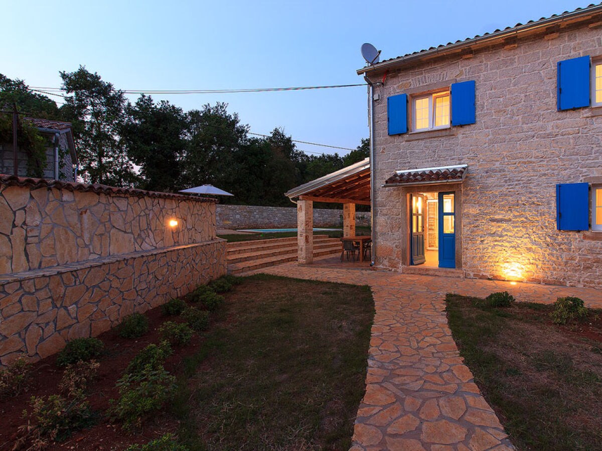 Villa Sasso with private pool - Outdoor photo 4