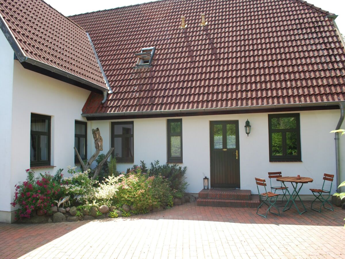 Apartment Wohnung in Dargun mit Garten - Outdoor photo 4