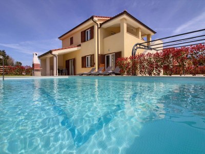 Villa Banjole-Mar mit Meerblick ,Strand 200m - Outdoor photo 2